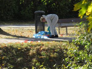 Spurensicherung in Tatortnähe Dreisam / Freiburg