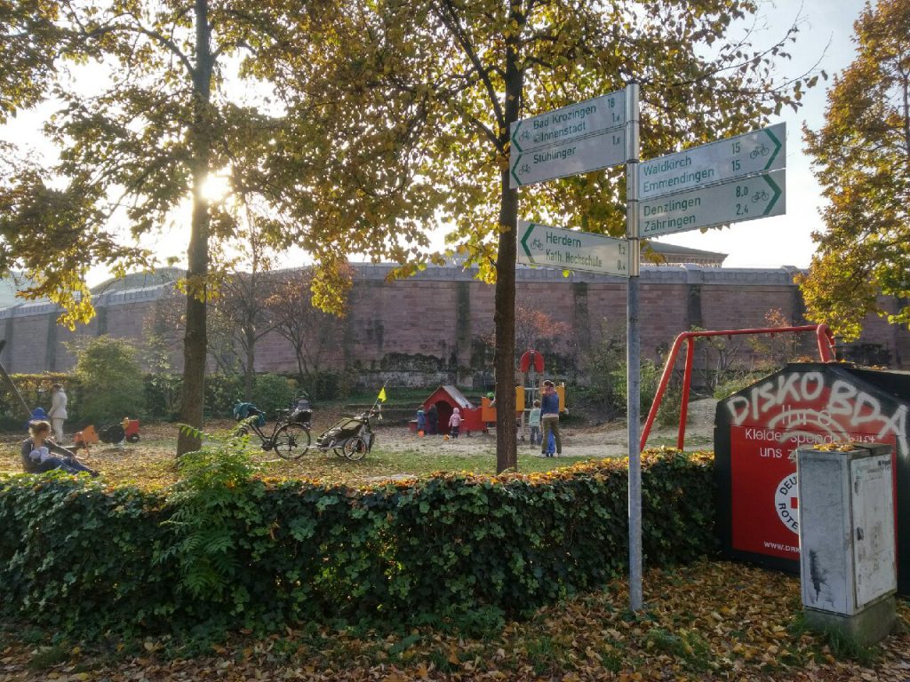 Freiburg JVA Spielplatz
