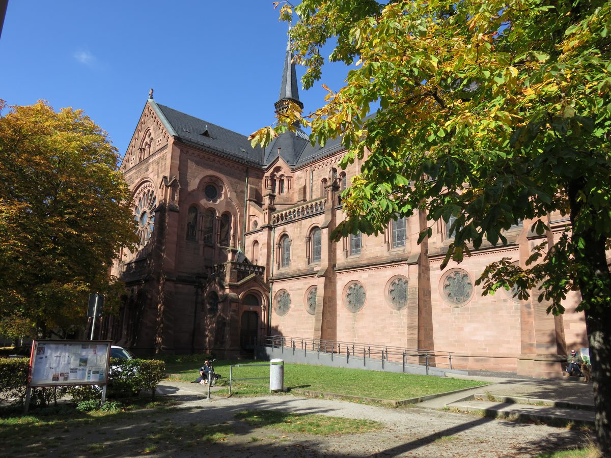 Johanneskirche Freiburg Wildpinkler