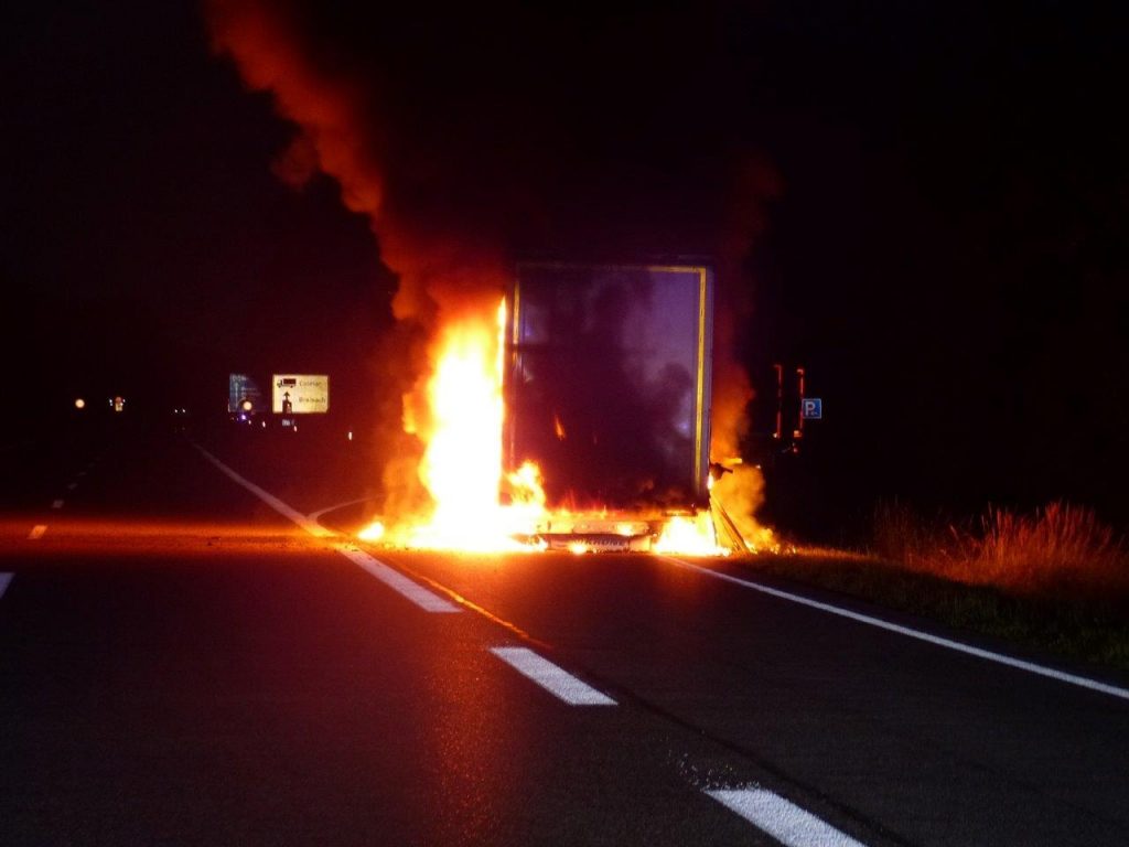 kw-brand-a5-freiburg-polizei