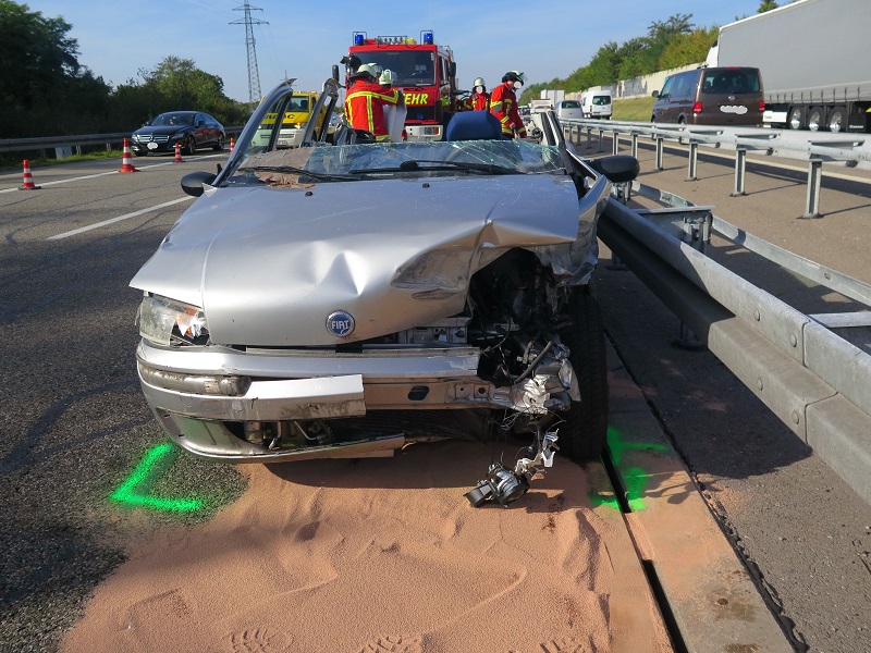 A5-unfall-autobahn-efringen-kirchen-polizeibild