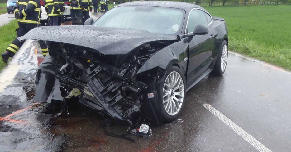 mustang-march-buchheim-neuershausen-unfall-polizei