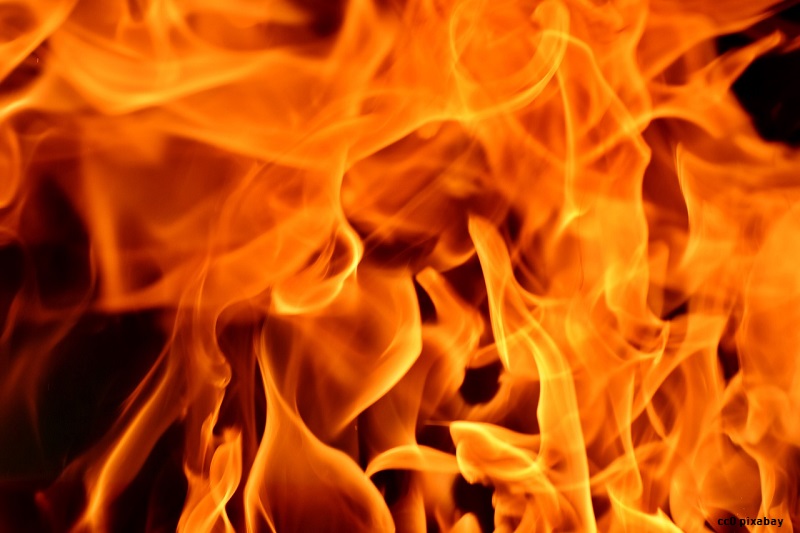 feuer-silbersee-freiburg-pixabay