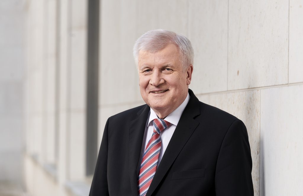 Portrait Bundesinnenminister Horst Seehofer (CSU) am 19042018 in Berlin. ( © Henning Schacht Leuthener Str. 1 - D 10829 Berlin - phone (+49) 0177 6443393 -www.berlinpressphoto.de )