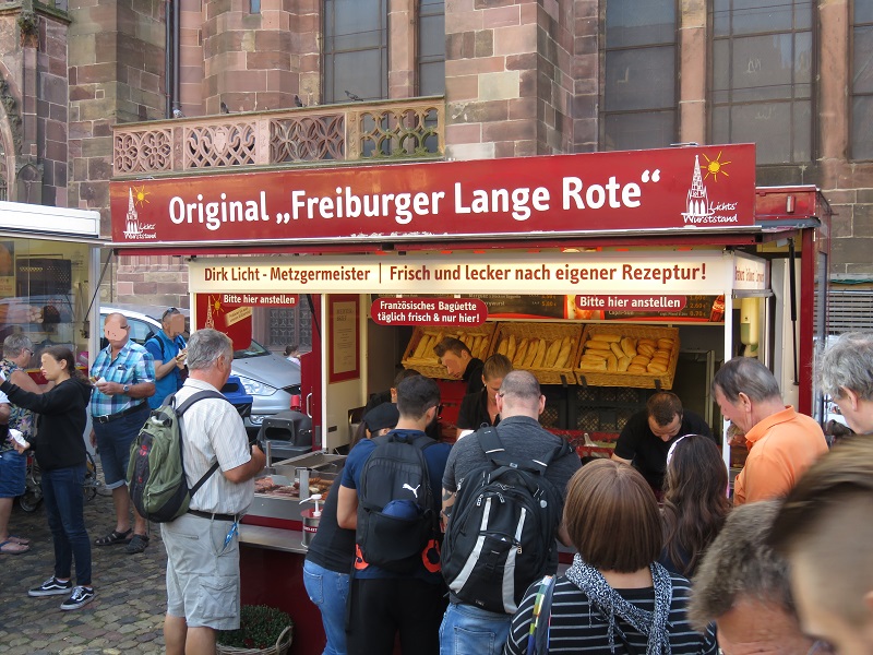 wurst-lange-rote-dirk-licht