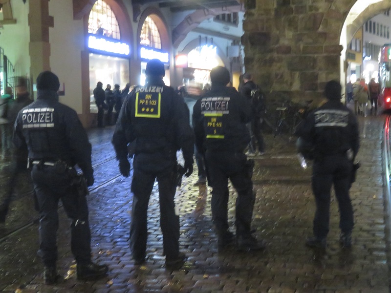 polizei-demo-afd-antifa