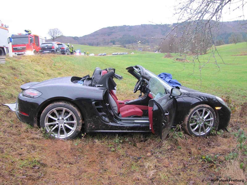 unfall-steinen-porsche-polizei-freiburg