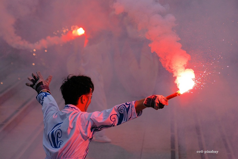 bengalo-feuerwerk-freiburg-