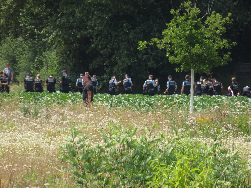 Polizei Suchaktion nach Leichenfund in Freiburg