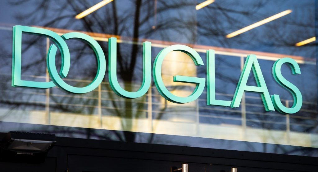 douglas-logo-haupteingang