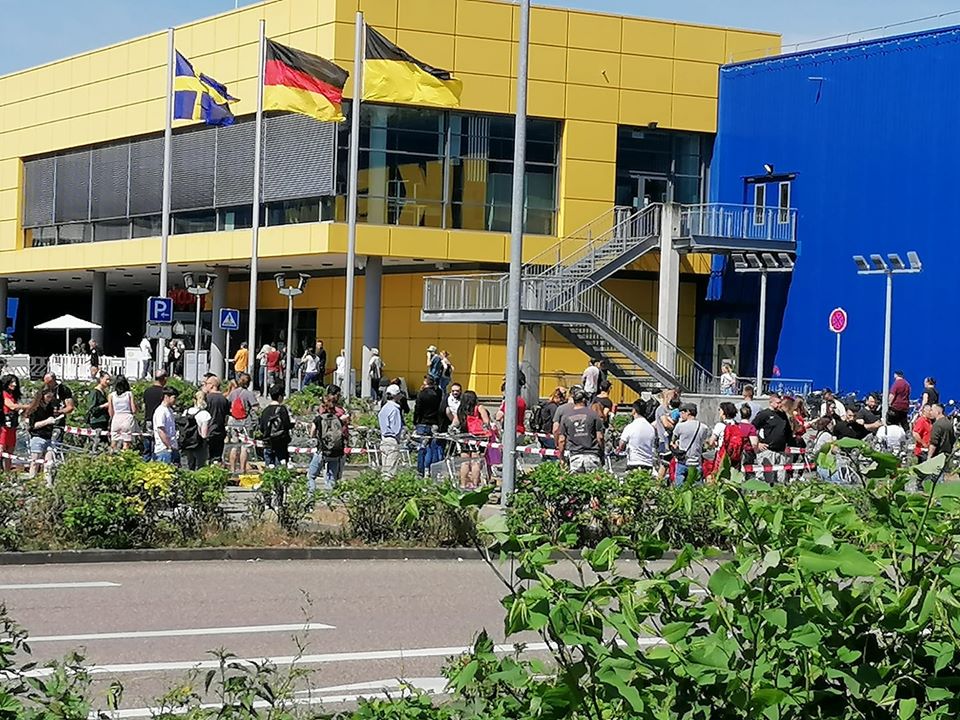 Ikea Freiburg Möbelhaus Schlange Kette