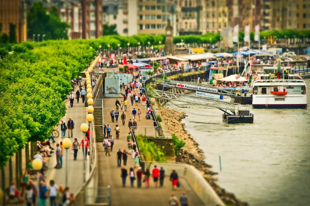 Düsseldorf Rheinuferpromenade