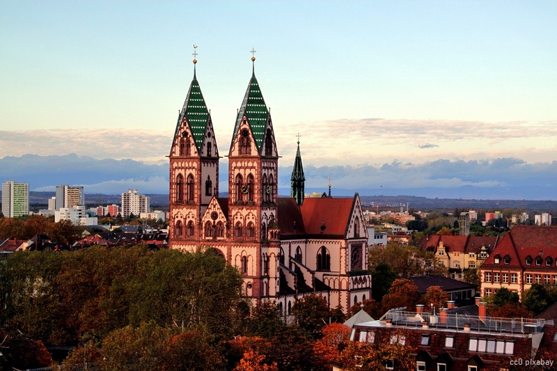 freiburg-kirche-stühlinger