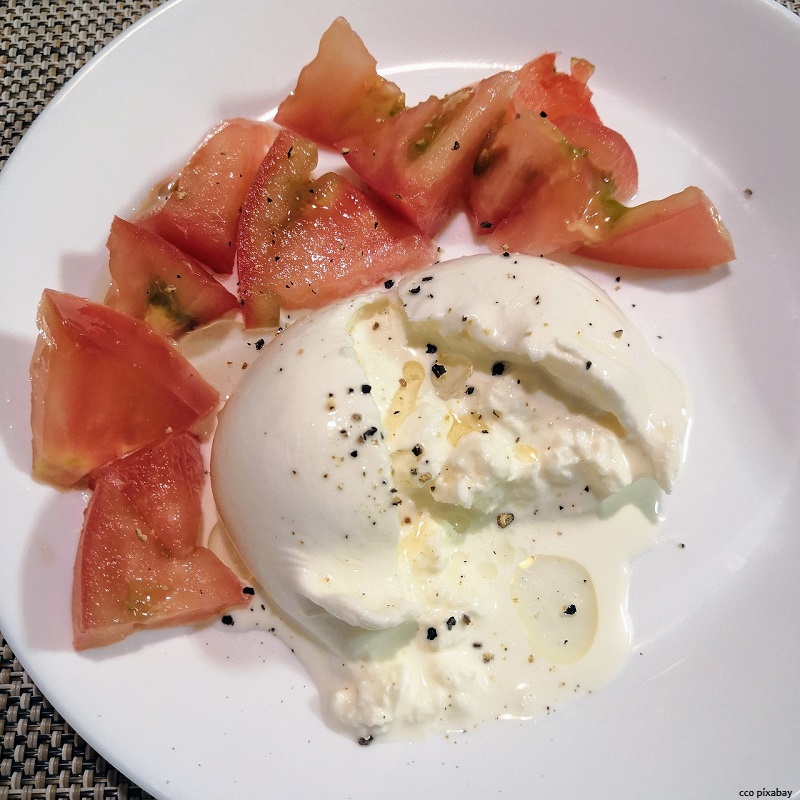 Burrata mit Tomaten - Käse aus Apulien